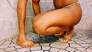 Wow, this sex-addicted receptionist nailed me in my hotel room! 😍