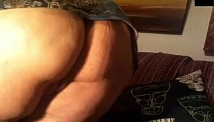 Fat mature woman masturbates with toys and shows her vagina and ass on web chat