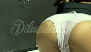 Minha Empregada Safadinha Ficou Querendo Putaria Na Hora Do Serviço!