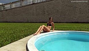 tiffany tatum fingering her tight pussy poolside