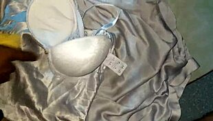 Ao Dai Em Gai In A Traditional Vietnamese Dress