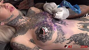 Sascha Plays With Amber Luke During Tattoo