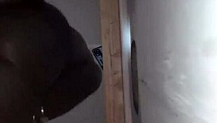 Hood milfs in texas show off their asses with thot vibes