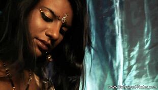 Brunette Indian Babe in Solo Scene