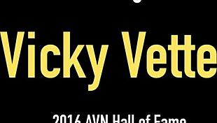 cougar vicky vette masturbates on webcam before sucking dick 😈