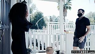 scarlit scandal lets delivery guy in for cheating during pandemic 😏