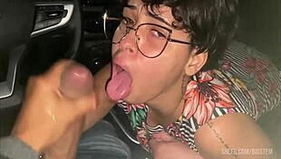 Uber girl pays ride with blowjob after party.