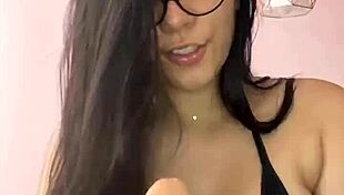 Intriguing Wank Cam Session with a Rich Individual