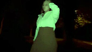 looking for a spot to give that famous blowjob outdoors 😏