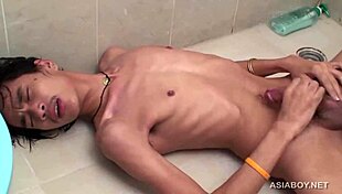 i saw that gay asian twink ben jacking off and it made me so horny