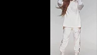 I'm jerking off to Beyonce in her Ivy Park outfit, man it's hot