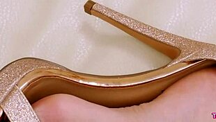 Sexy blonde milf horny for uncle's pov massage