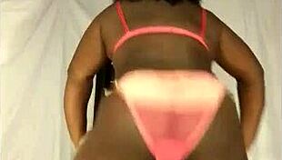 Watch this sexy crossdresser twerk her ass!