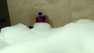 Cyno Model Enjoys Solo Bubble Bath in Costume