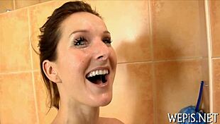 Hotty with hairy cunt pissing and sucking cock 😏