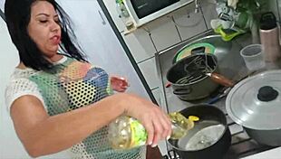 is sarah rosa's big tits bouncing while she cooks that sexy macaroni?