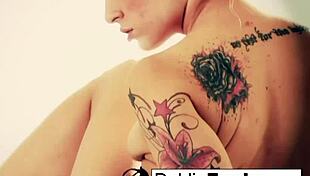 oh wow, sexy dahlia dildos her tight wet pussy hard!