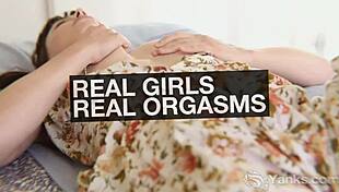 I can’t stop, watching Indica James rub her cooter!