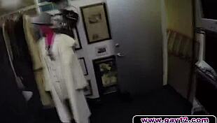 Blonde muscle surfer dude chats about his bodybuilder life 💪