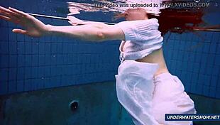 Wow, check Marketa's amazing hairy underwater show! 🏊‍♀️