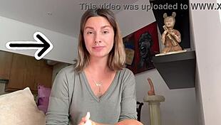 Cómo lamer coño - profesora real muestra trucos sexuales