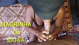 Watch this dotado explode with pleasure on the hot morena