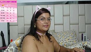 Bb W Feels Intense Pleasure Using Toys On Big Pussy