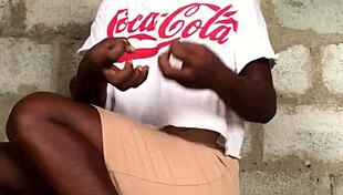 Tips for Avoiding Body Odor in Short Skirts