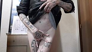 melvin c explores gay travestismo with big cock adventures