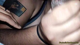 viendo tiktoks con mi mejor amiga y comparando tetas