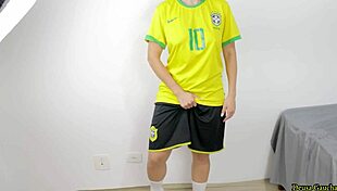 i fucked my lesbain sister in bed