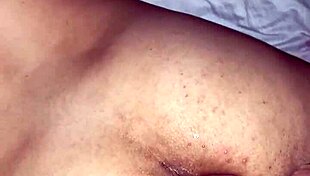 Friend of my wife enjoys amateur moments.