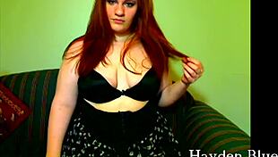 Have you watched this thick redhead finger her pretty pussy moaning loudly?