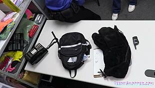 marilyn johnson loves eating vivian foxx's pussy 😋