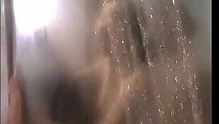 Sweet amateur teen couple fucking hard in the bath with creampie