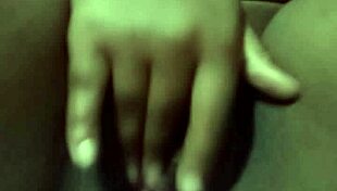 Amateur prostitute licks shaved pussy in muff diving scene