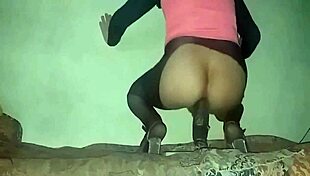 Sofiblack's big ass totally ripped with huge dildo in anal play! 😈