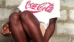 Tips for Avoiding Body Odor in Short Skirts