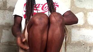 Tips for Avoiding Body Odor in Short Skirts