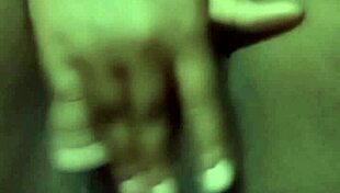 Amateur prostitute licks shaved pussy in muff diving scene