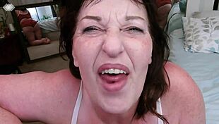 Komm näher und riech meinen großen schönen sexy Arsch