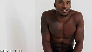 Mixitupboy Phoenix Fellington's Solo Performance