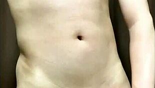 Shaved pussy and cock on display 😏