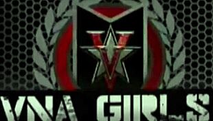 Jelena fingers herself in public summer heat