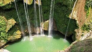 young 18+ chick seduces her best friend for sex with wet pussy