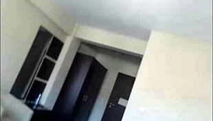 Cam star takes a hardcore pussyfucking