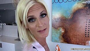 the hot stepmom knelt and sucked eagerly on her knees