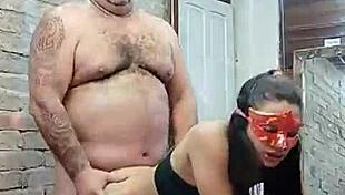 i'm that old musclar guy in lingrie, the yung gauchas luv fuking me and cumming so muinto!