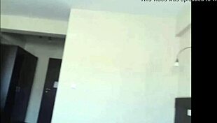 Cam star takes a hardcore pussyfucking