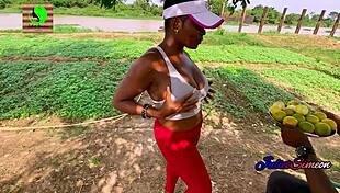 Orange Seller Meets Big Dick Customer In Juicy Encounter With Julietsimeo